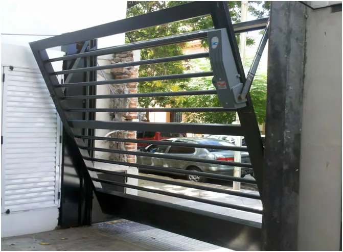 Puerta de garaje automatizada